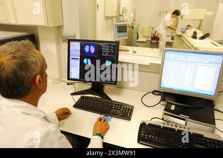 Renale Szintigraphie Bild, Szintigraphie ist eine Form des diagnostischen Tests, die in der Nuklearmedizin verwendet wird, wobei Radioisotope intern genommen werden, und die Emission Stockfoto