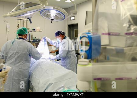 Chirurg, Chirurgie, Operationssaal, Onkologikoa Hospital, Onkologisches Institut, Fallzentrum für Prävention, Diagnose und Behandlung von Krebs, Donostia, S. Stockfoto