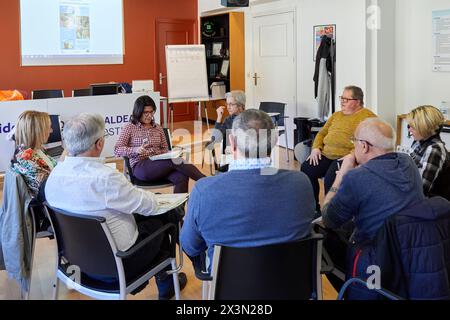 Aktives Patientenprogramm, Aufklärungsprogramm in der Selbstversorgung, damit Menschen, die an chronischen Krankheiten leiden, die Krankheit kennen können, sowie diese Gewohnheiten oder Stockfoto