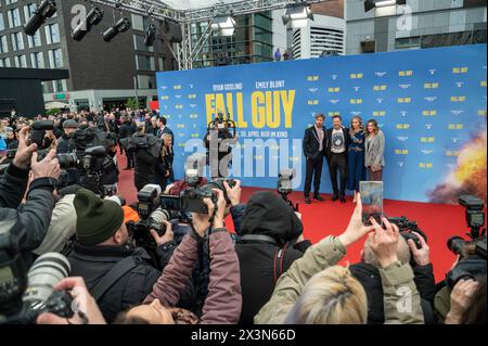 Die Schauspieler Ryan Gosling und Emily Blunt, sowie Produzentin Kelly McCormick sowie Regisseur David Leitch bei der Ankunft zur Europapremiere dem Films The Fall Guy im UCI LUXE Kino in Berlin. / Die Schauspieler Ryan Gosling und Emily Blunt, der Produzent Kelly McCormick und der Regisseur David Leitch kommen zur europäischen Premiere des Films The Fall Guy im UCI LUXE Kino in Berlin. Schnappschuss-Fotografie/B.Niehaus *** Schauspieler Ryan Gosling und Emily Blunt, Produzent Kelly McCormick und Regisseur David Leitch kommen bei der Europapremision des Films The Fall Guy im UCI LUXE Kino in Berlin Schauspieler Stockfoto