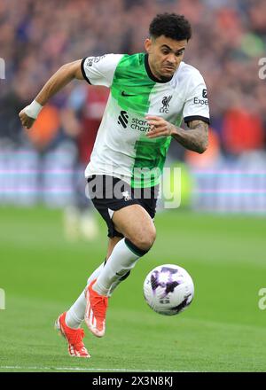 London, Großbritannien. April 2024. Luis Díaz aus Liverpool während des Premier League-Spiels im London Stadium. Der Bildnachweis sollte lauten: Paul Terry/Sportimage Credit: Sportimage Ltd/Alamy Live News Stockfoto