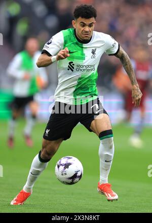 London, Großbritannien. April 2024. Luis Díaz aus Liverpool während des Premier League-Spiels im London Stadium. Der Bildnachweis sollte lauten: Paul Terry/Sportimage Credit: Sportimage Ltd/Alamy Live News Stockfoto