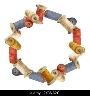 Handgezeichnete Aquarell Illustration Nähen Stickerei Stitching Zubehör. Garnspulen Spulen Knäuelgarn, rot indigobarben. Rahmenkranz isoliert Stockfoto