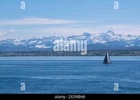 Segelboot auf dem Bodensee vor dem Säntis *** Segelboot auf dem Bodensee vor dem Säntis Stockfoto