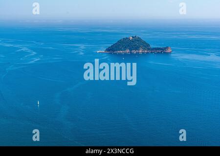 Gallinara, eine herrliche Insel im Ligurischen Meer, zwischen Alassio und Albenga Stockfoto