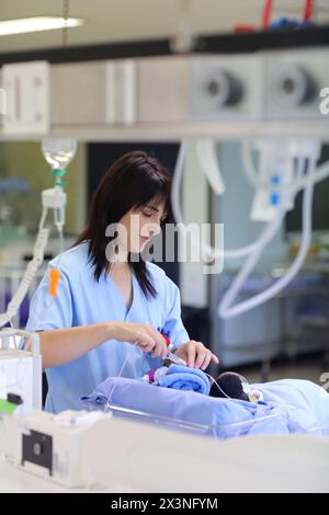 Neugeborene, Neugeborene Intensive care Unit, Donostia Hospital, San Sebastian, Donostia, Gipuzkoa, Baskenland, Spanien Stockfoto