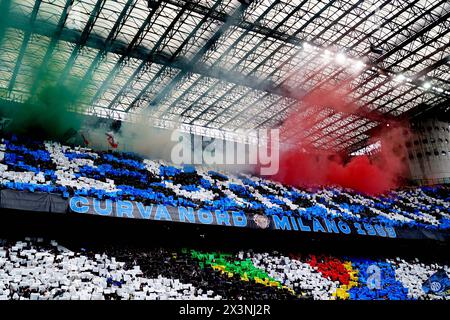 Mailand, Italien. April 2024. Inters Fans während des Fußballspiels der Serie A zwischen Inter und Turin im San Siro Stadion in Norditalien - Sonntag, den 28. April 2024. Sport - Fußball . (Foto: Spada/LaPresse) Credit: LaPresse/Alamy Live News Stockfoto