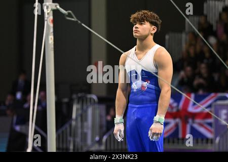 Rimini, Italien. April 2024. Anthony Mansard (FRA) während der europäischen Meisterschaft im Kunstturnen - Männer, Gymnastik in Rimini, Italien, 28. April 2024 Credit: Independent Photo Agency/Alamy Live News Stockfoto