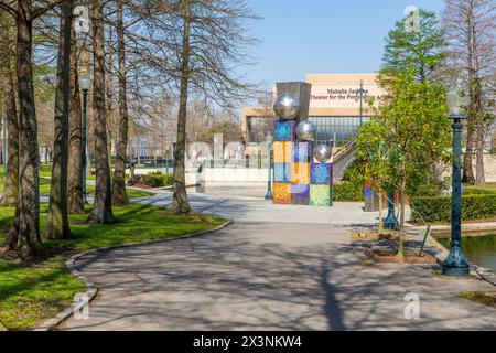 New Orleans, Louisiana. Louis Armstrong Park, Mahalia Jackson Theater im Hintergrund. Stockfoto