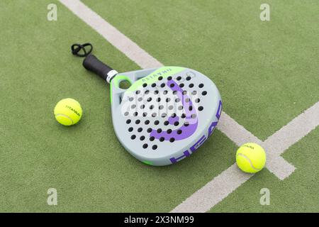 Ukraine Kiew, 13. April 2024. Padel Racket, Head, Stockfoto