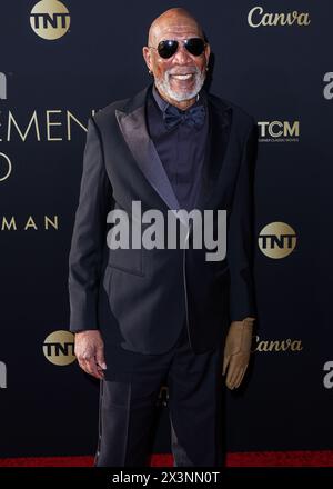 HOLLYWOOD, LOS ANGELES, KALIFORNIEN, USA - 27. APRIL: Morgan Freeman kommt zur 49. Jährlichen Gala-Ehrung des AFI (American Film Institute) Lifetime Achievement Award, die Nicole Kidman am 27. April 2024 im Dolby Theatre in Hollywood, Los Angeles, Kalifornien, USA, feiert. (Foto: Xavier Collin/Image Press Agency) Stockfoto