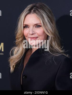 HOLLYWOOD, LOS ANGELES, KALIFORNIEN, USA - 27. APRIL: Michelle Pfeiffer kommt zur 49. Jährlichen Gala-Ehrung des AFI (American Film Institute) Lifetime Achievement Award, die Nicole Kidman am 27. April 2024 im Dolby Theatre in Hollywood, Los Angeles, Kalifornien, USA, feiert. (Foto: Xavier Collin/Image Press Agency) Stockfoto