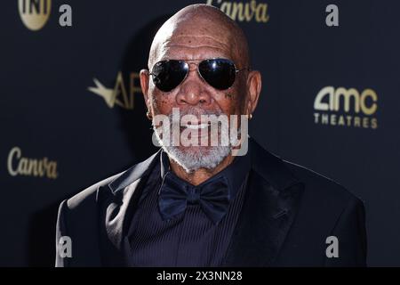 HOLLYWOOD, LOS ANGELES, KALIFORNIEN, USA - 27. APRIL: Morgan Freeman kommt zur 49. Jährlichen Gala-Ehrung des AFI (American Film Institute) Lifetime Achievement Award, die Nicole Kidman am 27. April 2024 im Dolby Theatre in Hollywood, Los Angeles, Kalifornien, USA, feiert. (Foto: Xavier Collin/Image Press Agency) Stockfoto