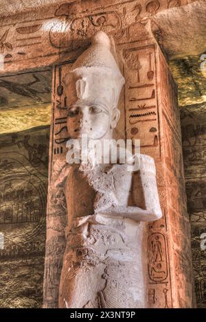 Ramses II, Statue, Hypostilhalle, Ramses II Tempel, UNESCO-Weltkulturerbe, Abu Simbel, Ägypten Stockfoto