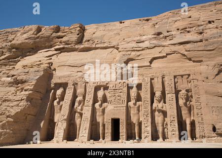 Tempel von Hathor und Nefetari, UNESCO-Weltkulturerbe, Abu Simbel, Ägypten Stockfoto
