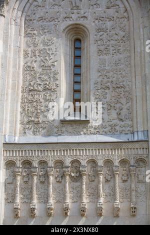 Flaches Relief Schnitzereien aus weissem Kalkstein, Hl. Demetrius Kathedrale (1194-97), UNESCO-Weltkulturerbe, Wladimir, Russland Stockfoto