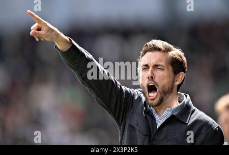 Viborg, Dänemark. April 2024. Viborgs Trainer Jakob Poulsen im Superliga-Spiel zwischen Viborg FF und Randers FC in der Energi Viborg Arena am Sonntag, 28. April 2024. (Foto: Henning Bagger/Ritzau Scanpix) Credit: Ritzau/Alamy Live News Stockfoto