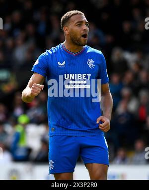 Die Rangers' Cyriel Dessers feiert, nachdem sie das zweite Tor ihrer Mannschaft während des Cinch Premiership Matches im SMISA Stadium, Paisley, erzielt haben. Bilddatum: Sonntag, 28. April 2024. Stockfoto