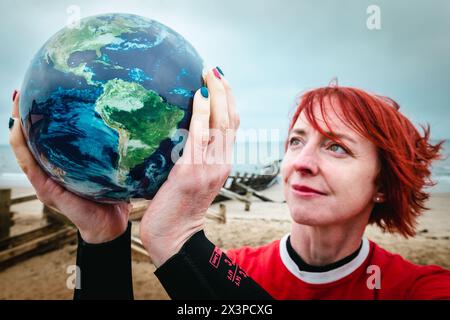 Edinburgh Science# Erde, Wind und Gaia – das Edinburgh Science Festival feiert den Tag der Erde! Das Edinburgh Science Festival beginnt sein letztes Wochenende Stockfoto