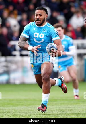 Sale Sharks' Manu Tuilagi während des Gallagher Premiership Matches im Kingston Park, Newcastle upon Tyne. Bilddatum: Sonntag, 28. April 2024. Stockfoto