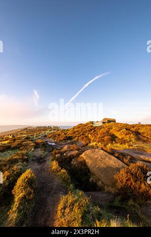 Golden Hour Sonnenaufgang bei den Kakerlaken im Staffordshire Peak District National Park, England, Großbritannien. Stockfoto