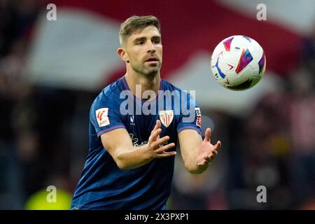 Madrid, Spanien. April 2024. Yeray vom Athletic Club spielte am 27. April im Civitas Metropolitano Stadium in Madrid, Spanien, während des Spiels zwischen Atletico de Madrid und Athletic Club. (Foto: Cesar Cebolla/PRESSINPHOTO) Credit: PRESSINPHOTO SPORTS AGENCY/Alamy Live News Stockfoto