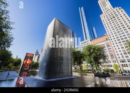 Chicago, 3. OKT 2023 - sonniger Blick auf den Crown Fountain Stockfoto