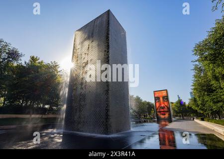 Chicago, 3. OKT 2023 - sonniger Blick auf den Crown Fountain Stockfoto