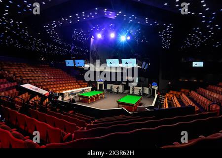 Eine allgemeine Ansicht des Crucible Theatre vor der Cazoo World Championships 2024 im Crucible Theatre, Sheffield, Großbritannien, 28. April 2024 (Foto: Cody Froggatt/News Images) Stockfoto