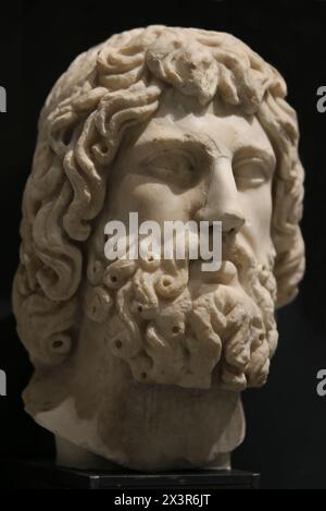 Zeus-Serapis. 1.-2. Jahrhundert n. Chr. Weißer Marmor. Musei Reali. Archäologisches Museum. Turin. Stockfoto