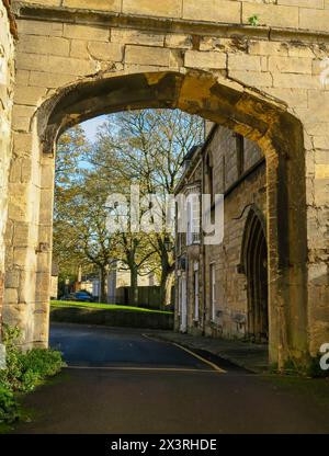 Lincoln, Mittelalter, Bischöfe, Palast, Old Bishop's Palace, Besucherattraktion, 12. Jahrhundert, große Diözese Lincoln, Humber zur Themse, Bogengang. Stockfoto