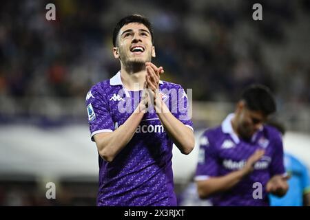 Florenz, Italien. April 2024. Fiorentinas Fabiano Parisi reagiert während des Serie A Tim Spiels zwischen Fiorentina und Sassuolo - Serie A TIM im Artemio Franchi Stadion - Sport, Fußball - Florenz, Italien - Sonntag, 28. April 2024 (Foto: Massimo Paolone/LaPresse) Credit: LaPresse/Alamy Live News Stockfoto