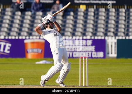 Bristol, Großbritannien, 28. April 2024. Middlesex spielte Max Holden beim Spiel der Vitality County Championship Division 2 zwischen Gloucestershire und Middlesex. Quelle: Robbie Stephenson/Gloucestershire Cricket/Alamy Live News Stockfoto
