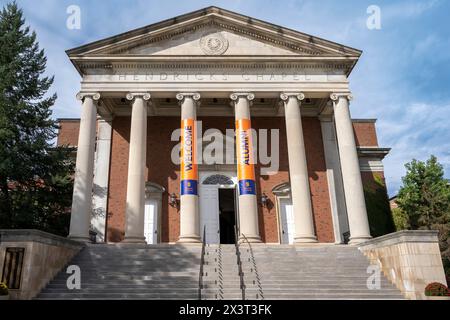 Blick auf die Treppe zur Hendricks Chapel auf dem Campus der Syracuse University in Central New York Stockfoto