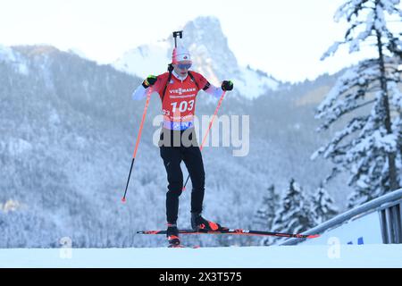 Ruhpolding, Deutschland. Januar 2024. RUHPOLDING, DEUTSCHLAND - 13. JANUAR: Logan Pletz aus Kanada tritt beim 10 km-Sprint der Männer beim BMW IBU World Cup Biathlon Ruhpolding am 13. Januar 2024 in Ruhpolding an.240113 SEPA 24 009 - 20240113 PD26223 Credit: APA-PictureDesk/Alamy Live News Stockfoto