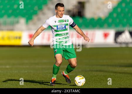 Newport, Großbritannien. April 2024. Chris Marriott von TNS in Aktion. Connahs Quay gegen die New Saints im JD Welsh Cup Finale bei der Rodney Parade am 28. April 2024. Quelle: Lewis Mitchell/Alamy Live News Stockfoto