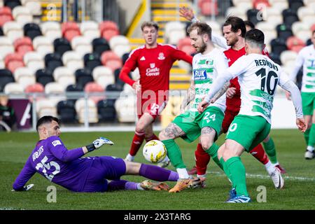 Newport, Großbritannien. April 2024. Aschenbäcker von TNS in Aktion. Connahs Quay gegen die New Saints im JD Welsh Cup Finale bei der Rodney Parade am 28. April 2024. Quelle: Lewis Mitchell/Alamy Live News Stockfoto