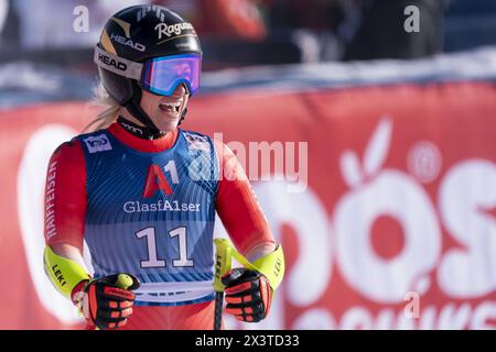 Zauchensee, Salzburg. Januar 2024. ZAUCHENSEE, SALZBURG - 12. JANUAR: Lara gut-Behrami aus der Schweiz beim Audi FIS Ski World Cup Damen Super-G (St. Moritz) Zauchensee am 12. Januar 2024 in Zauchensee, Salzburg.240112 SEPA 12 007 - 20240112 PD23042 Credit: APA-PictureDesk/Alamy Live News Stockfoto