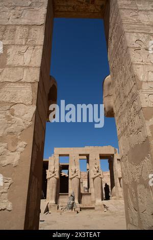 Eintritt zum zweiten Hof, Osiride Portico, Ramesseum, Gedenktempel von Pharao Ramesses II, altes Theben, UNESCO-Weltkulturerbe, Stätte, Luxor, Ägypten Stockfoto