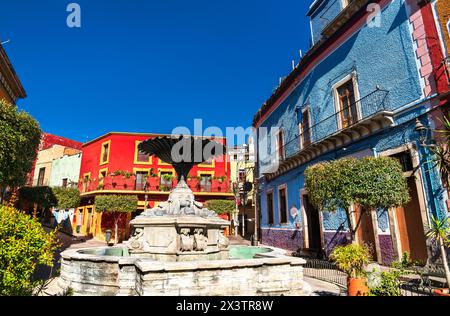 Brunnen auf dem Baratillo-Platz in der Altstadt von Guanajuato, UNESCO-Weltkulturerbe in Mexiko Stockfoto