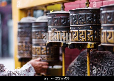 Gebetsräder in Boudhanath Stupa in Kathmandu, Nepal Stockfoto