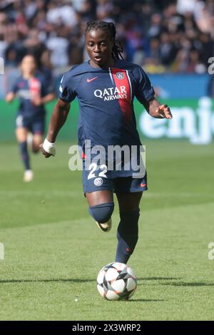 Paris, Frankreich. April 2024. Tabitha Chawinga von PSG während der UEFA Women's Champions League, Halbfinale, 2. Legs-Fußballspiel zwischen Paris Saint-Germain und Olympique Lyonnais am 28. April 2024 im Parc des Princes Stadion in Paris, Frankreich - Foto Jean Catuffe/DPPI Credit: DPPI Media/Alamy Live News Stockfoto