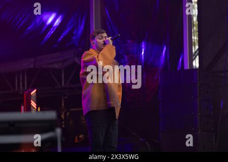 27. APRIL 2024 Kingsland Festival ROTTERDAM ROTTERDAM, NIEDERLANDE - 27. APRIL: Flemming besucht das Kingsland Festival im Zuiderpark am 27. April 2024 in Rotterdam, Niederlande. Foto: Marcel Koch/BSR Agency 66467445.jpg Rotterdam Zuiderpark Niederlande Inhalte können nicht direkt oder indirekt über Dritte in den Niederlanden weiterverbreitet werden. Copyright: XBSRxAgencyx Stockfoto