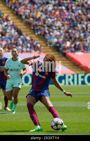 Barcelona, Spanien. April 2024. Salma Paralluelo spielte beim Spiel der UEFA Women's Champions League zwischen dem FC Barcelona und Chelsea FC Stockfoto