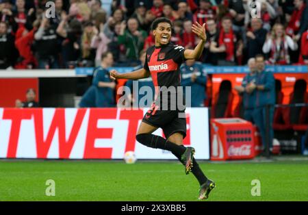 BayArena Leverkusen Deutschland, 27.4,2024, Fußball: Bundesligasaison 2023/24 Spieltag 31, Bayer 04 Leverkusen (B04) vs VfB Stuttgart (VFB) — Amine Adli (B04) Stockfoto