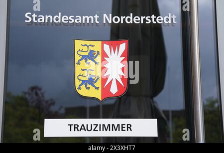 Norderstedt, Deutschland. April 2024. Blick auf den Eingang zum Hochzeitszimmer des Standesamtes. Quelle: Marcus Brandt/dpa/Alamy Live News Stockfoto