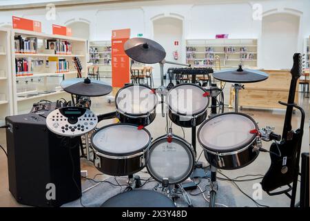 Tabakalera die Schaffung Bibliothek. Tabakalera.  Zeitgenössische Kulturzentrum. Donostia. San Sebastian. Gipuzkoa. Baskisches Land. Spanien. Europa Stockfoto