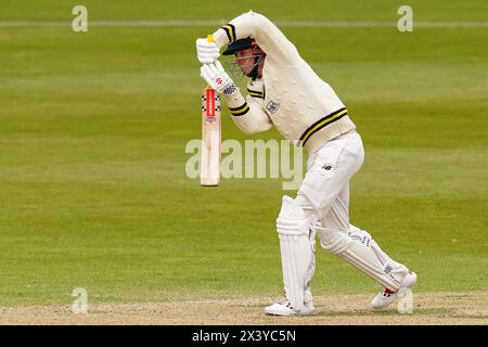 Bristol, Großbritannien, 29. April 2024. Gloucestershires Ollie Price schlug während des Spiels der Vitality County Championship Division 2 zwischen Gloucestershire und Middlesex. Quelle: Robbie Stephenson/Gloucestershire Cricket/Alamy Live News Stockfoto