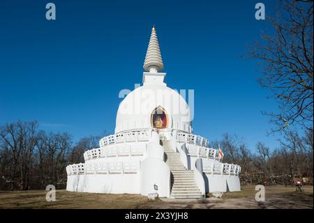 Peace Stupa in Zalaszántó, Bezirk Keszthely, Kreis Zala, Region Westtransdanubien, Ungarn Stockfoto