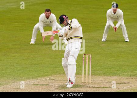 Bristol, Großbritannien, 29. April 2024. Gloucestershires Ollie Price schlug während des Spiels der Vitality County Championship Division 2 zwischen Gloucestershire und Middlesex. Quelle: Robbie Stephenson/Gloucestershire Cricket/Alamy Live News Stockfoto